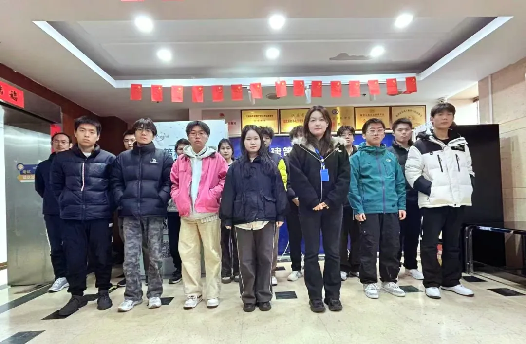 叮！結(jié)班成功！這張合照，是我們努力的最好